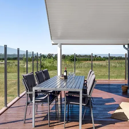 Three-bedroom In Prázdninový dům